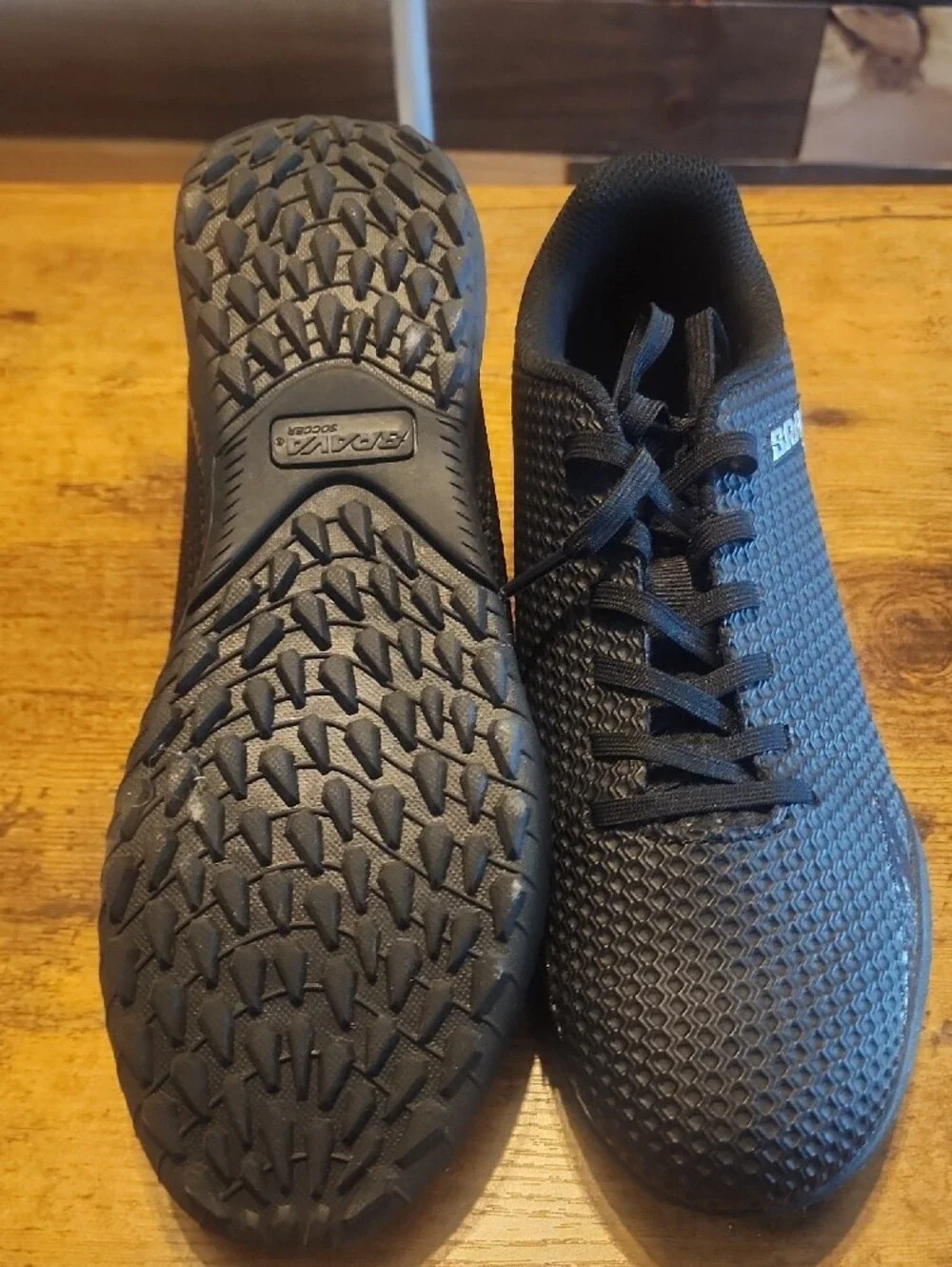 Men’s Black Athletic Soccer Shoes